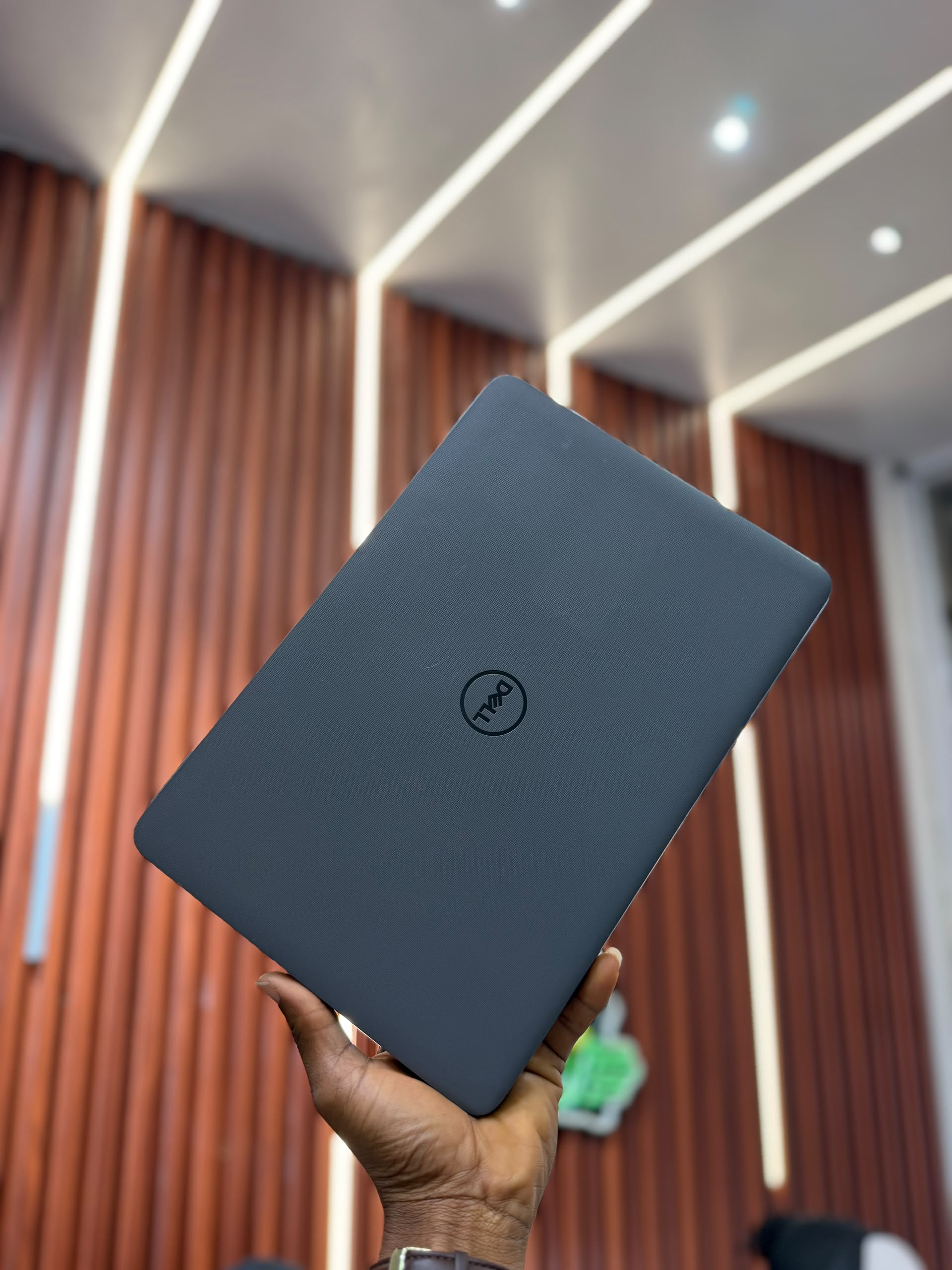 DELL LATITUDE 3140
